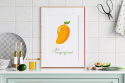Aranżacja kuchni z plakatem przAranżacja kuchni z plakatem przedstawiającym żółte mango z napisem Life is mangonificentedstawiającym żółte mango z napisem Life is mangonificent